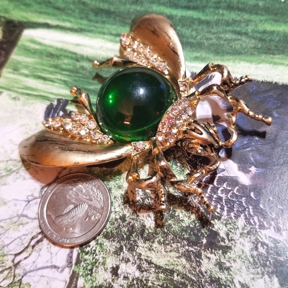 HUGE Jelly Belly Fly Brooch - Picture 4 of 7